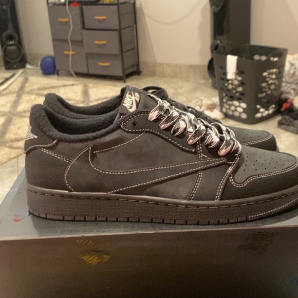 Travis Scott Jordan 1 Low Black Phantoms - Picture 1 of 2
